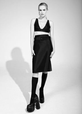 Zoey Deutch for WWD (August 2022)