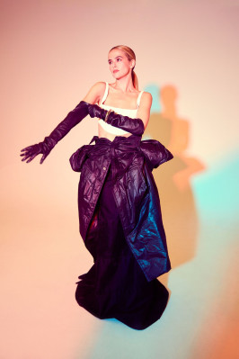 Zoey Deutch for WWD (August 2022)