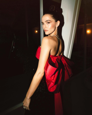 Zoey Deutch