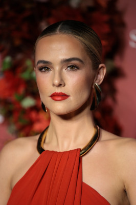 Zoey Deutch - Albie Awards in New York 09/29/2022