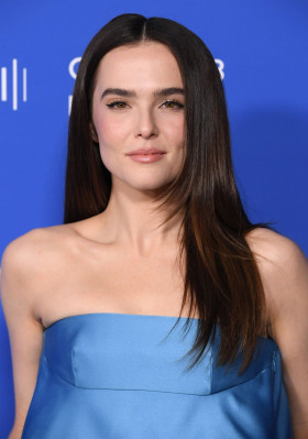 Zoey Deutch - Fashion Trust US Awards in Los Angeles 03/21/2023