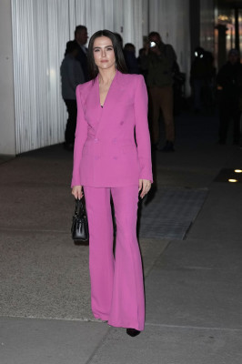 Zoey Deutch-Ralph Lauren Fall 2022 Fashion Show in NY