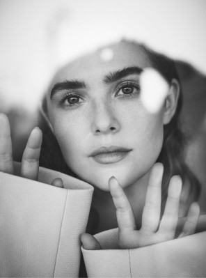 Zoey Deutch pic #1053738