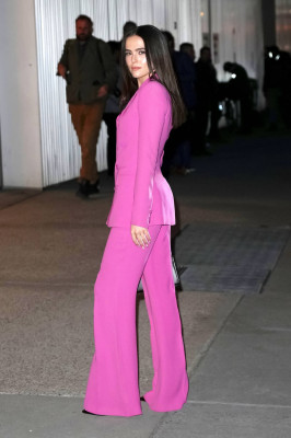 Zoey Deutch-Ralph Lauren Fall 2022 Fashion Show in NY