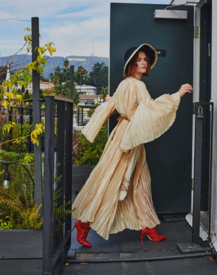 ZOEY DEUTCH for Sbjct Journal, February 2020
