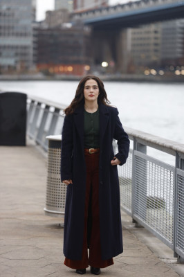 Zoey Deutch-Set of Something from Tiffany’s in NY