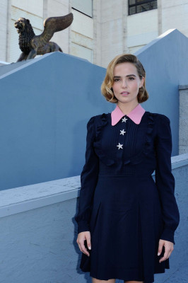 Zoey Deutch pic #909090