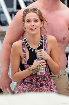 photo 13 in Zoey Deutch gallery [id808734] 2015-05-28 00:00:00