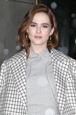 Zoey Deutch – Outside of “The Today Show” in NYC