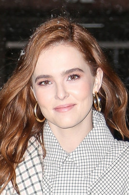 Zoey Deutch – Outside of “The Today Show” in NYC