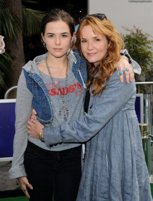 photo 11 in Zoey Deutch gallery [id656110] 2013-08-11 00:00:00