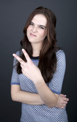 Zoey Deutch pic #698840