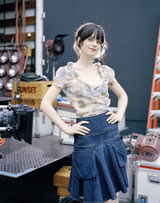 Zooey Deschanel pic #566420