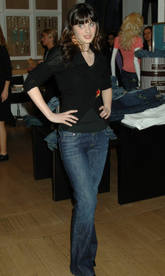photo 15 in Zooey Deschanel gallery [id213370] 2009-11-27 00:00:00