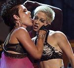 Агилера и Пинк вышли на тропу войны