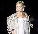 Твигги жива