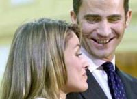 Принцу Фелипе и его невесте, возможно, придется поучиться на религиозных "курсах"