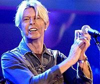 Дэвид Боуи потерял голос