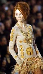 Вячеслав Зайцев рекомендует встречать Новый Год в ярком и блестящем