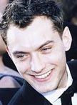 Джуда Ло обозвали скрягой