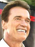 Шварцнеггера в детстве регулярно бил отец