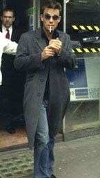 Робби Уилльямс застолбил право на выпуск одежды под своим именем