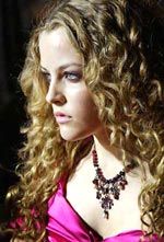 Внучка Элвиса Пресли блистала на подиуме Миланской недели моды