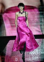 Неделя Моды в Милане: эксцентричный Giorgio Armani ...