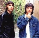 Cын Битла выступает с Oasis