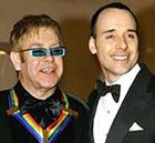 Элтон Джон сыграет королевскую свадьбу