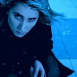 Земфире пришлось прилично одеться