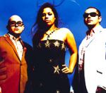 Новая вокалистка Morcheeba подала в суд за сексуальные домогательства!