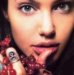 Фото неродившегося ребенка Анджелины Джоли продано за 3570 долларов