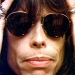 У вокалиста Aerosmith проблемы с голосом