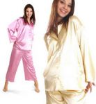 От новогодних килограммов избавит пижама