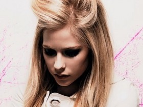 Аврил Лавин снялась в рекламе своего первого аромата