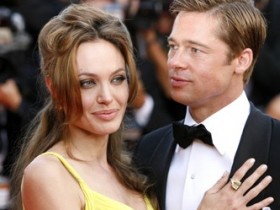 Бред Питт и Анжелина Джоли усыновят малыша из Индии