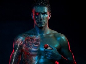 Дэвид Бекхэм в рекламе элитного телефона