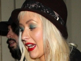 Кристина Агилера – колхозница?