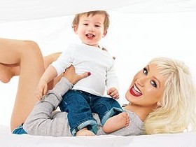 Кристина Агилера показала сына в новой фотосессии