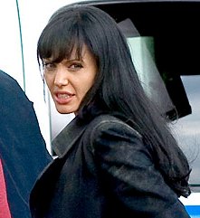 Анджелина Джоли получила травму на съемках