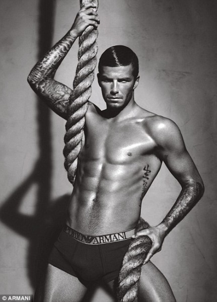 Дэвид Бекхэм в образе джентльмена 50-х