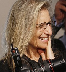 Энни Лейбовиц может оказаться на улице