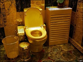 У Мартиросяна украли золотой унитаз