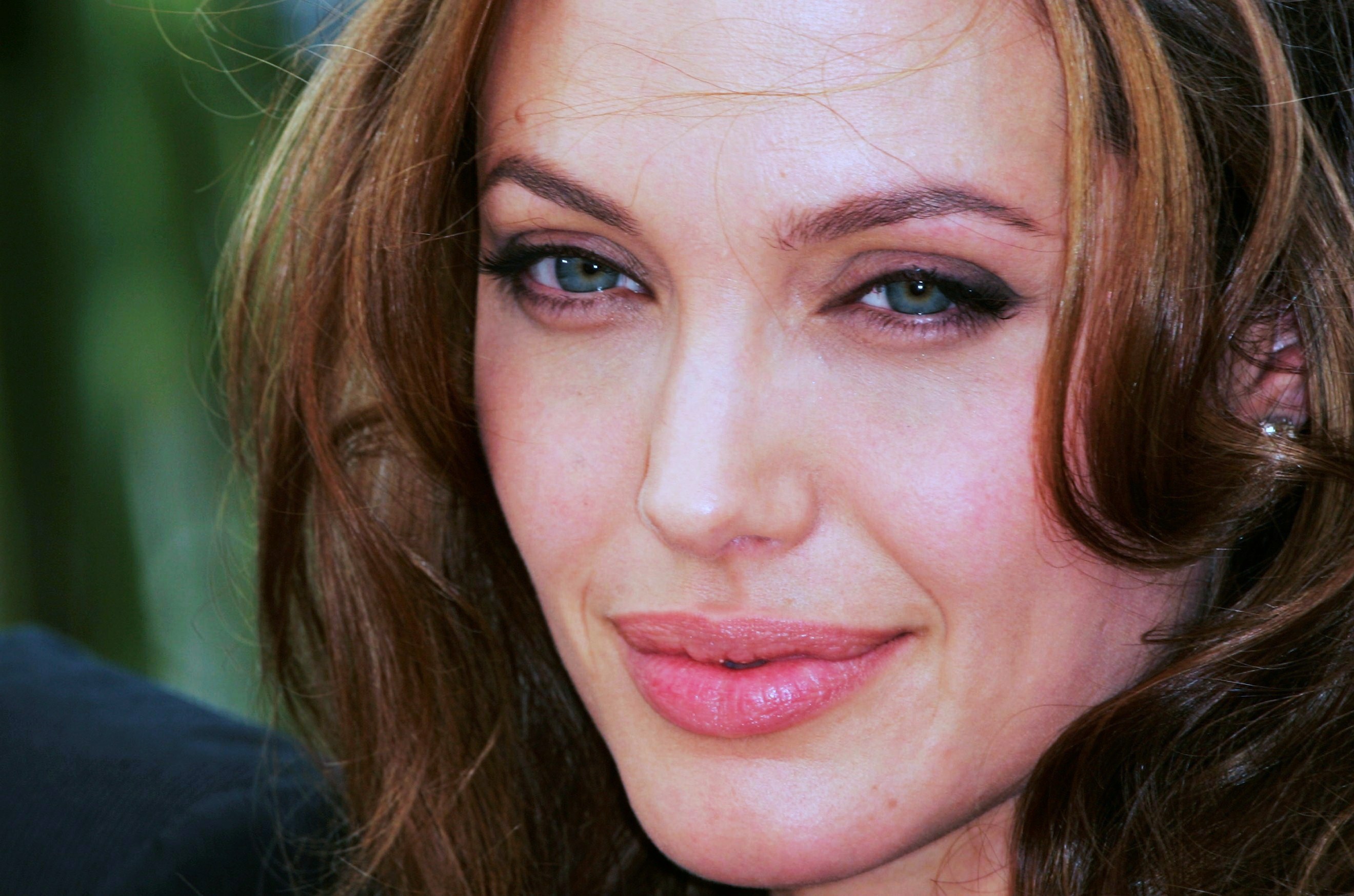 У Анджелины Джоли вновь проснулся материнский инстинкт