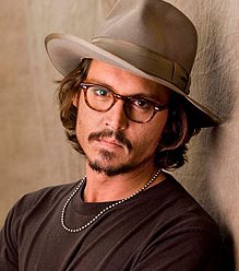 Джонни Деппа пытаются подкупить