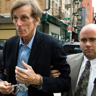 Обвиненный в изнасилованиях обладатель "Оскара" отпущен под залог в 1,25 миллиона долларов