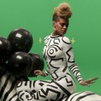 Видеоклип Рианны на песню "Rude boy"