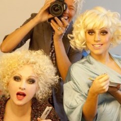 Lady GaGa и Синди Лопер в репортаже журнала V