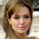 Анджелина Джоли открыла школу в Афганистане